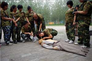 新生軍訓如何避免傷害