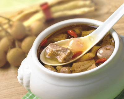 先吃飯還是先喝湯？喝湯的正確方法