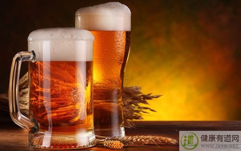 啤酒不能和什麼一起吃_啤酒和什麼相克 啤酒不能和什麼一起吃_啤酒和什麼相克