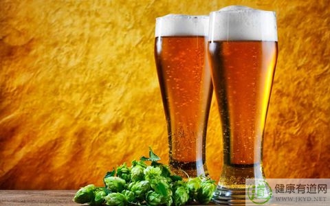 啤酒不能和什麼一起吃_啤酒和什麼相克 啤酒不能和什麼一起吃_啤酒和什麼相克