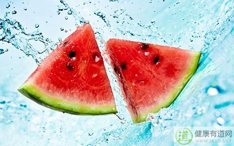 西瓜不能和什麼一起吃_西瓜和什麼相克 西瓜不能和什麼一起吃_西瓜和什麼相克