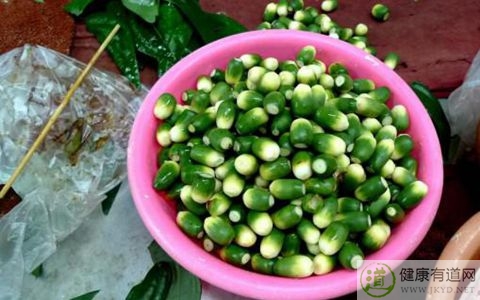 槟榔不能和什麼一起吃_槟榔和什麼相克 槟榔不能和什麼一起吃_槟榔和什麼相克