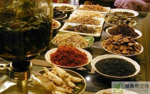 吃中藥不能吃魚嗎 吃中藥不能吃魚嗎