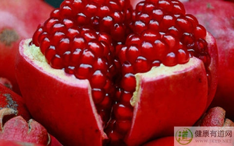 石榴不能和什麼一起吃_石榴和什麼相克 石榴不能和什麼一起吃_石榴和什麼相克